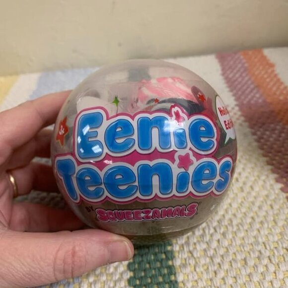 Squeezamals Holiday Edition Eenie Teenies Exclusive Mystery Packs - Picture 1 of 4
